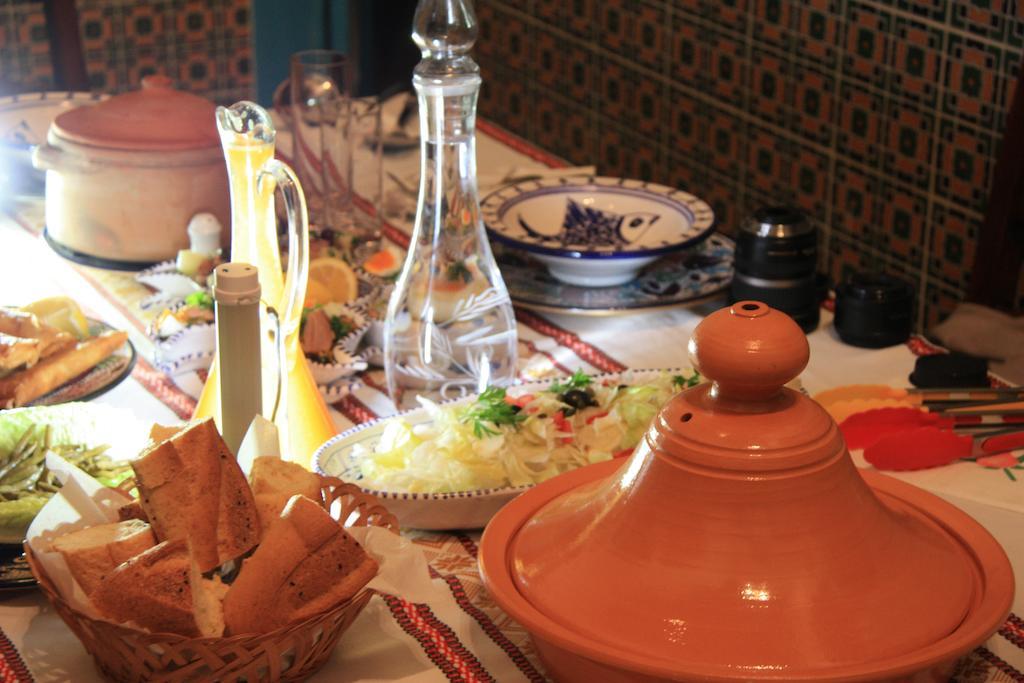 Dar Hassine Allani Kairouan Exteriör bild